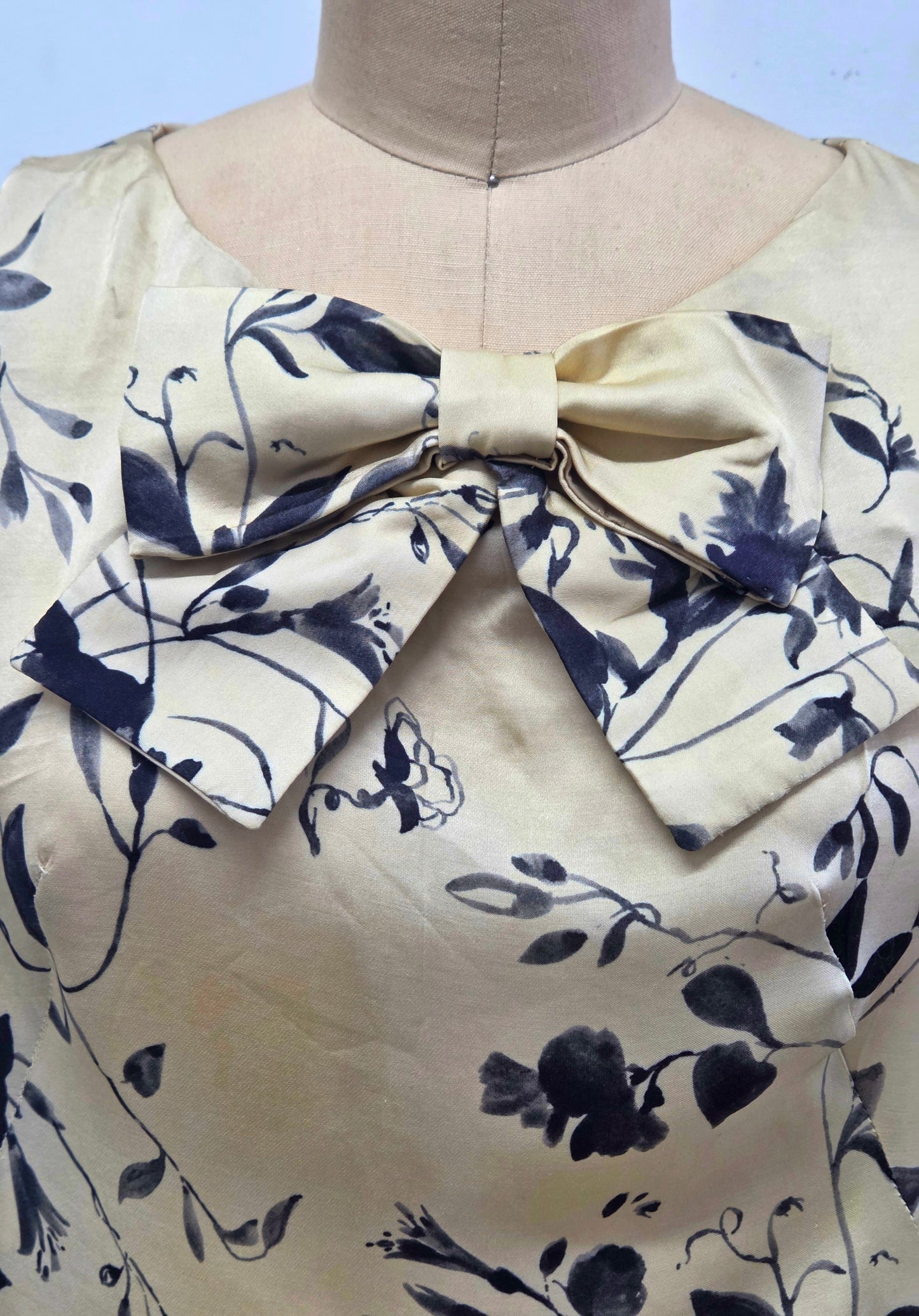 Womens Chic Floral Top, Vintage Inspired Elegant Top with a Bow