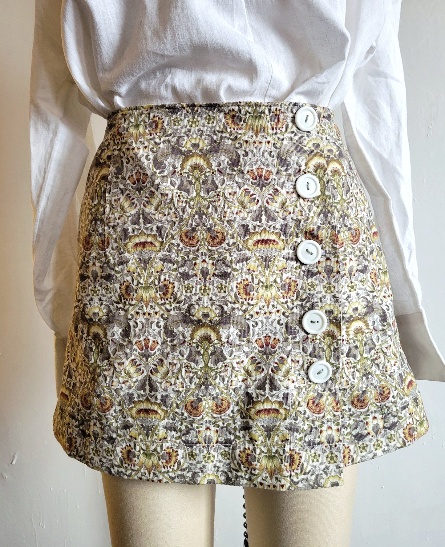 Mini Skirt, Womens Mini Skirt, Lightweight Corduroy Mini, Vintage Print Skirt, Summer Mini Skirt, Size 4 Ready To Ship