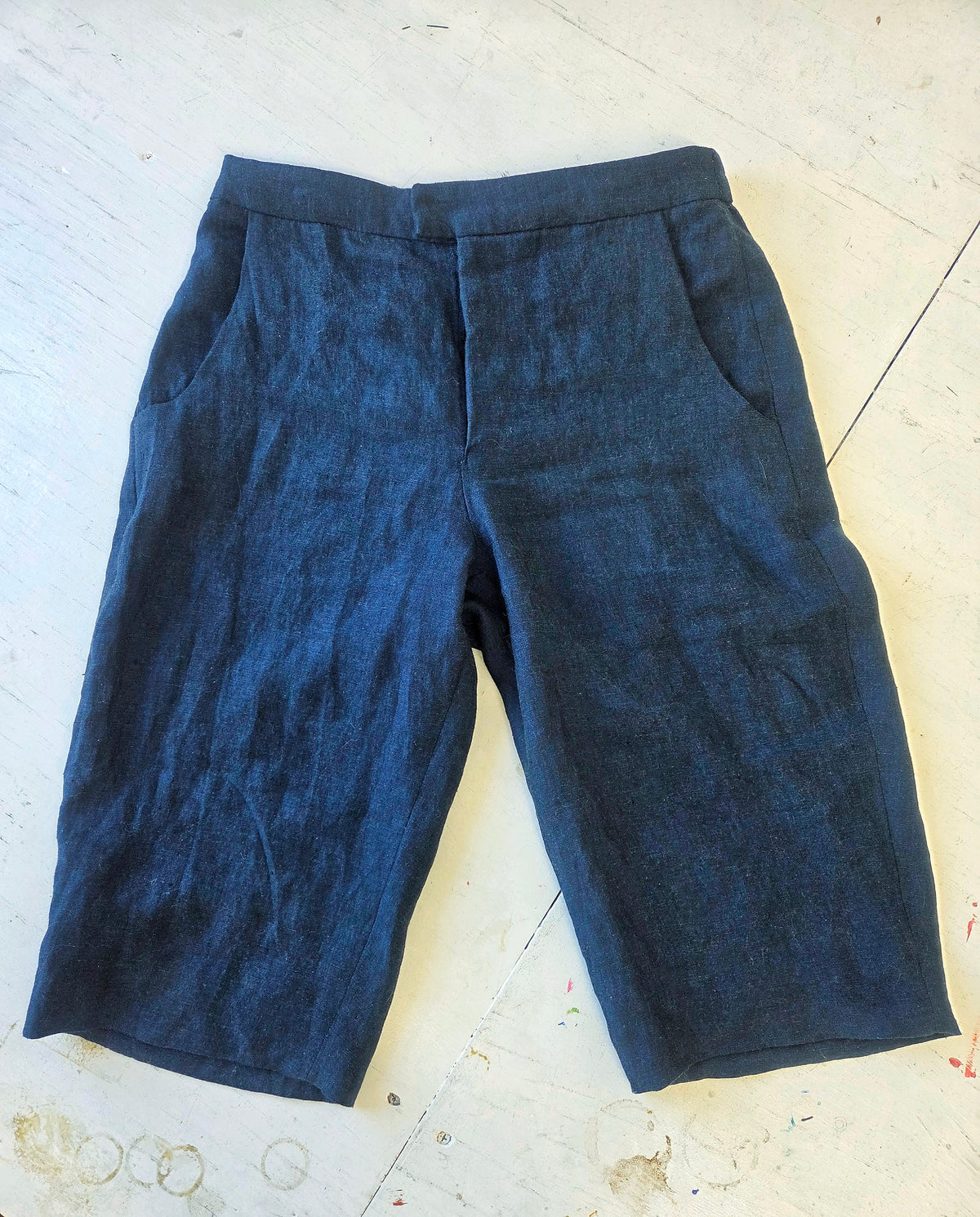Womens Knee-Length Tailored Shorts